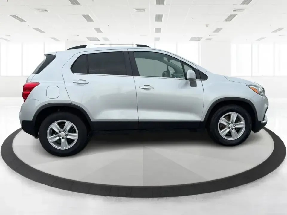 2018 Chevrolet Trax LT FWD (KL7CJLSB1JB) with an 1.4L L4 DOHC 16V engine, 6A transmission, located at 1099 N County Rd 25A, Troy, OH, 45373, (937) 908-9800, 40.057079, -84.212883 - Picture your next week in Troy: a smooth commute up N County Rd 25A, quick grocery runs near the Miami County Fairgrounds, and an easy weekend drive to the Great Miami River Recreation Trail-all in a compact SUV that's sized for tight parking but still ready for real-life cargo. This **2018 Chevrole- Photo#1