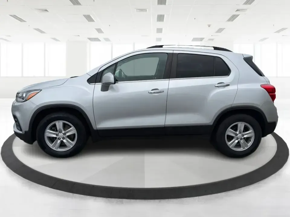2018 Chevrolet Trax LT FWD (KL7CJLSB1JB) with an 1.4L L4 DOHC 16V engine, 6A transmission, located at 1099 N County Rd 25A, Troy, OH, 45373, (937) 908-9800, 40.057079, -84.212883 - Picture your next week in Troy: a smooth commute up N County Rd 25A, quick grocery runs near the Miami County Fairgrounds, and an easy weekend drive to the Great Miami River Recreation Trail-all in a compact SUV that's sized for tight parking but still ready for real-life cargo. This **2018 Chevrole- Photo#5