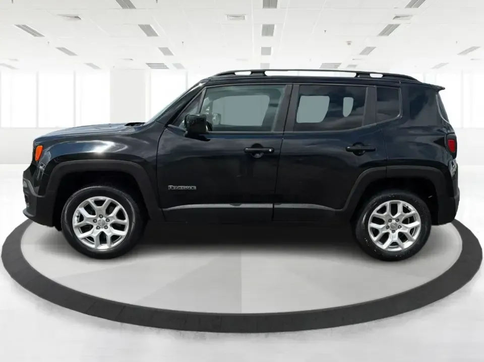 2017 Jeep Renegade Latitude 4WD (ZACCJBBB7HP) with an 2.4L L4 DOHC 16V engine, 6M transmission, located at 1951 S Dayton Lakeview Rd., New Carlisle, OH, 45344, (937) 908-9800, 39.890999, -84.050255 - Weekend getaways to John Bryan State Park, snowy school runs, and everyday commuting down I70 or Route 235 feel a lot easier when you've got a compact SUV that's comfortable, capable, and efficient. This 2017 Jeep Renegade Latitude 4WD is a great fit for drivers who want the higher seating position- Photo#5