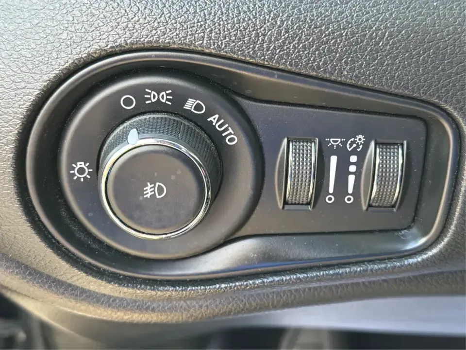 2017 Jeep Renegade Latitude 4WD (ZACCJBBB7HP) with an 2.4L L4 DOHC 16V engine, 6M transmission, located at 1951 S Dayton Lakeview Rd., New Carlisle, OH, 45344, (937) 908-9800, 39.890999, -84.050255 - Weekend getaways to John Bryan State Park, snowy school runs, and everyday commuting down I70 or Route 235 feel a lot easier when you've got a compact SUV that's comfortable, capable, and efficient. This 2017 Jeep Renegade Latitude 4WD is a great fit for drivers who want the higher seating position- Photo#17
