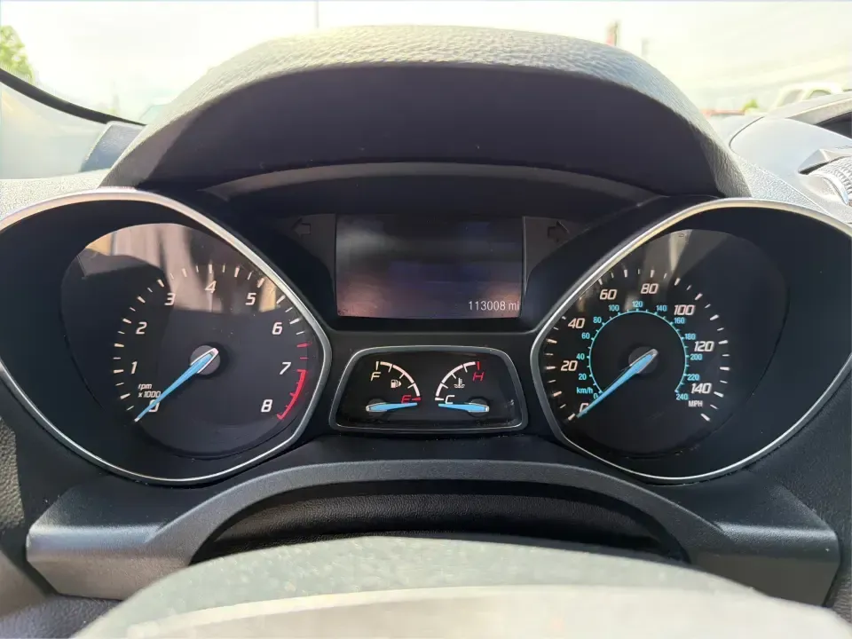 2014 Ford Escape SE (1FMCU9G9XEU) with an 2.0L L4 DOHC 16V engine, 6-Speed Automatic transmission, located at 4508 South Dixie Dr, Moraine, OH, 45439, (937) 908-9800, 39.689976, -84.218452 - Picture your next Ohio weekend: the kids loaded up for a day at Carillon Historical Park, a cooler in back for a picnic at Cox Arboretum, or a quick escape down I75 for a last-minute road trip-without worrying about whether your SUV can handle rain, slush, or a fully packed cargo area. This 2014 For - Photo#15