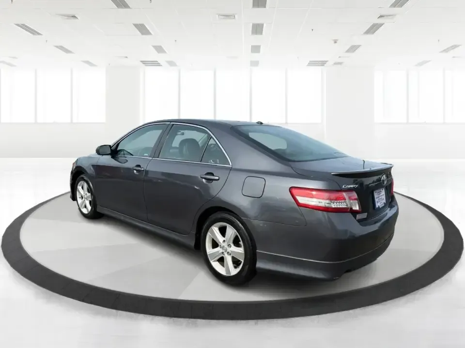 2011 Toyota Camry SE V6 (4T1BK3EK9BU) with an 3.5L V-6 DOHC engine, 6-Speed Automatic transmission, located at 8750 N County Rd 25A, Piqua, OH, 45356, (937) 908-9800, 40.164391, -84.232513 - Need a commuter that can eat up I75 miles all week, then still feel sporty for a Saturday drive past the Great Miami River or out toward the Miami Valley? This 2011 Toyota Camry SE V6 is the kind of practical-yet-fun sedan that fits real life in Piqua-reliable for work runs, comfortable for family e - Photo#4