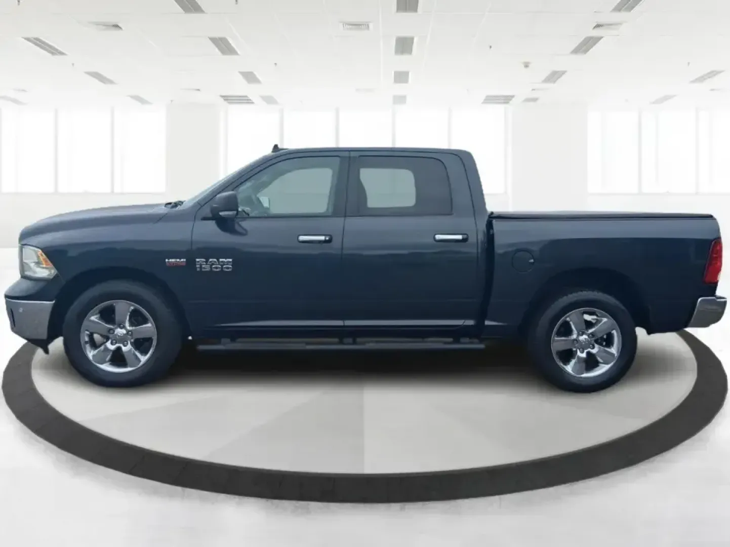 2016 Ram 1500 Big Horn (3C6RR7LT2GG) with an 5.7L V8 OHV 16V engine, 6A transmission, located at 401 Woodman Dr, Riverside, OH, 45431, (937) 908-9800, 39.760899, -84.123421 - Weekend projects, lake-day getaways, and Ohio winters don't pause for perfect timing-you need a truck that's ready when life is. This 2016 Ram 1500 Big Horn Crew Cab 4WD in Maximum Steel Metallic Clearcoat is built for the real-world routine around Piqua: hauling gear, towing toys, commuting up and - Photo#5