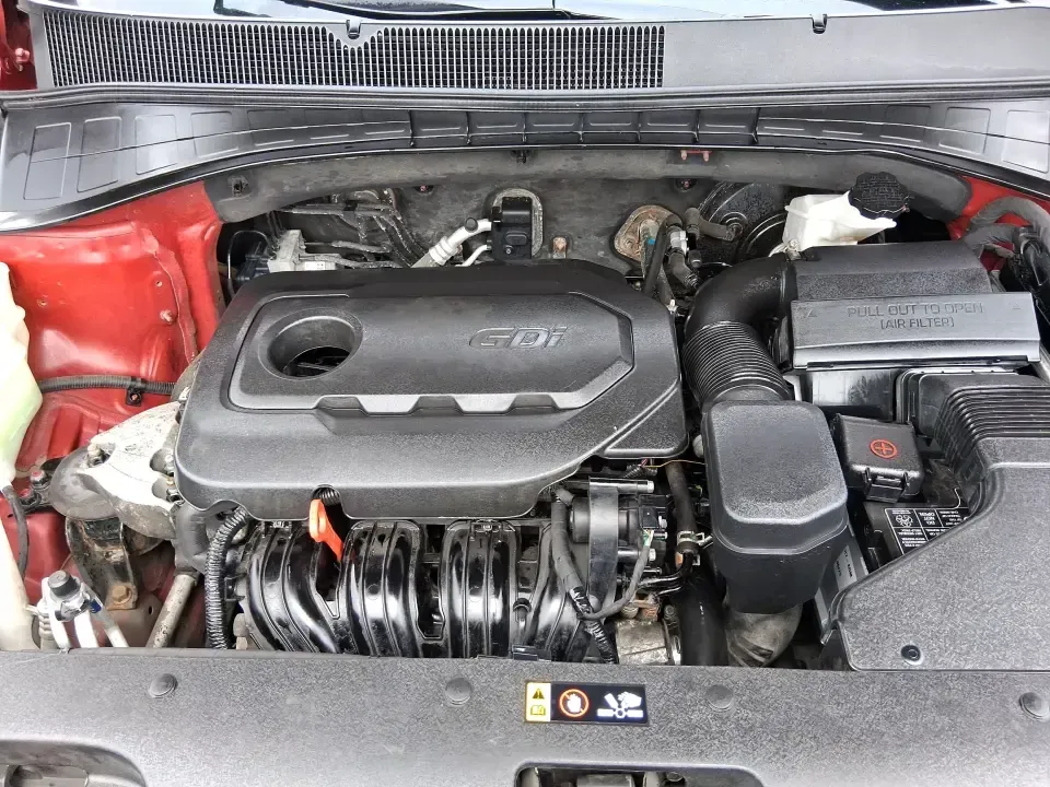 2019 Kia Sorento 2.4L LX (5XYPGDA32KG) with an 2.4L I-4 gasoline direct injection engine, 6A transmission, located at 1184 Kauffman Ave, Fairborn, OH, 45324, (937) 908-9800, 39.807072, -84.030914 - Pack up the kids, load the cooler, and head out for a weekend at John Bryan State Park or a day trip to the National Museum of the U.S. Air Force-this 2019 Kia Sorento LX is the kind of SUV that fits real life in Fairborn. With three-row flexibility, confident capability, and everyday comfort, it's - Photo#11