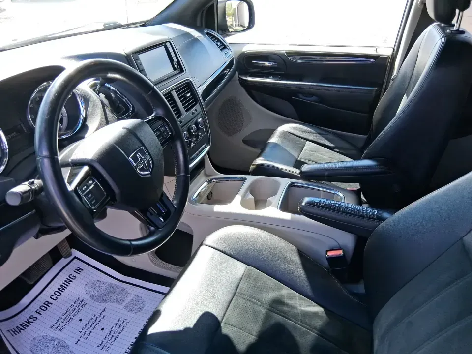2018 Dodge Grand Caravan SXT (2C4RDGCG5JR) with an Pentastar 3.6L V-6 DOHC engine, 6A transmission, located at 880 E. National Road, Vandalia, OH, 45377, (937) 908-9800, 39.891918, -84.183594 - Road-trip weekends to Indian Lake, daily school drop-offs, and stress-free grocery runs-all get easier when you have a van built for real life. This 2018 Dodge Grand Caravan SXT in Billet Clearcoat is a smart pick for growing families, busy commuters traveling up and down I75, and budget-conscious b - Photo#9