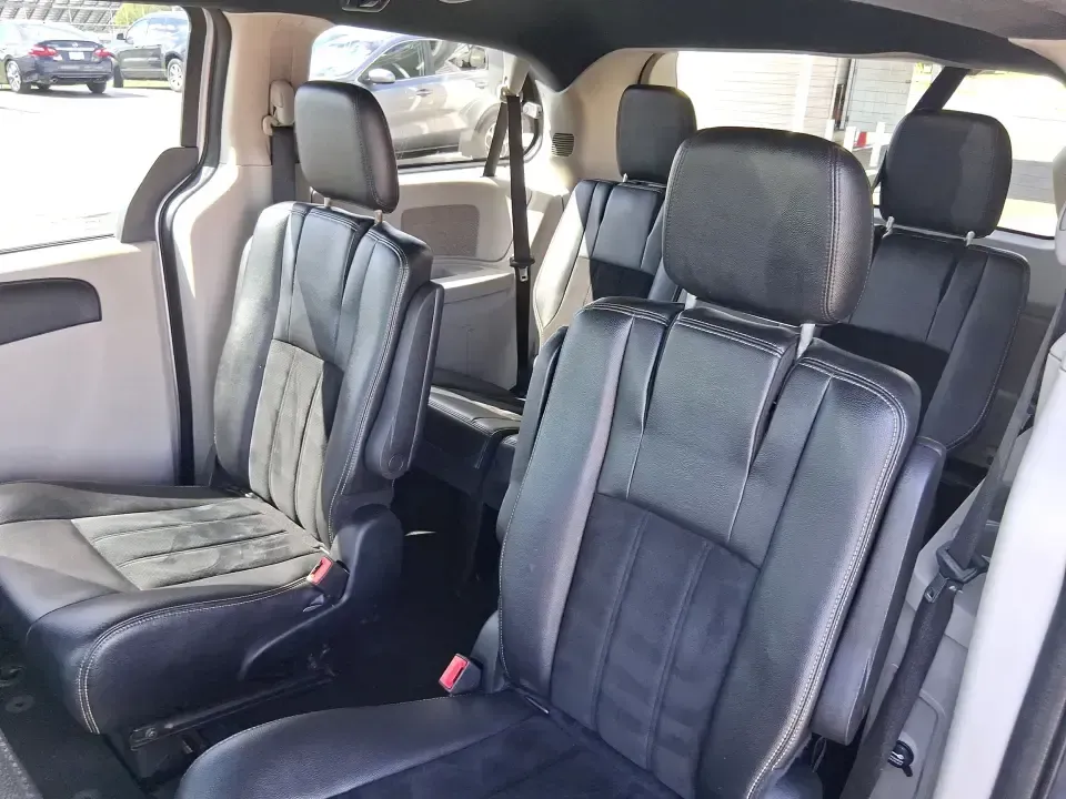 2018 Dodge Grand Caravan SXT (2C4RDGCG5JR) with an Pentastar 3.6L V-6 DOHC engine, 6A transmission, located at 880 E. National Road, Vandalia, OH, 45377, (937) 908-9800, 39.891918, -84.183594 - Road-trip weekends to Indian Lake, daily school drop-offs, and stress-free grocery runs-all get easier when you have a van built for real life. This 2018 Dodge Grand Caravan SXT in Billet Clearcoat is a smart pick for growing families, busy commuters traveling up and down I75, and budget-conscious b - Photo#10