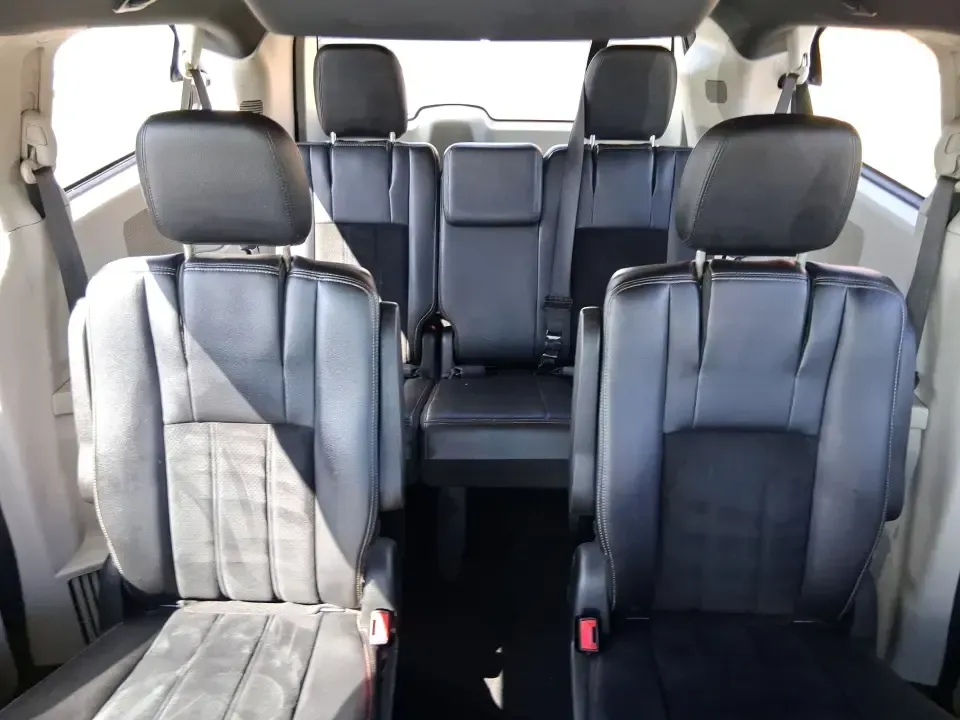 2018 Dodge Grand Caravan SXT (2C4RDGCG5JR) with an Pentastar 3.6L V-6 DOHC engine, 6A transmission, located at 880 E. National Road, Vandalia, OH, 45377, (937) 908-9800, 39.891918, -84.183594 - Road-trip weekends to Indian Lake, daily school drop-offs, and stress-free grocery runs-all get easier when you have a van built for real life. This 2018 Dodge Grand Caravan SXT in Billet Clearcoat is a smart pick for growing families, busy commuters traveling up and down I75, and budget-conscious b - Photo#14