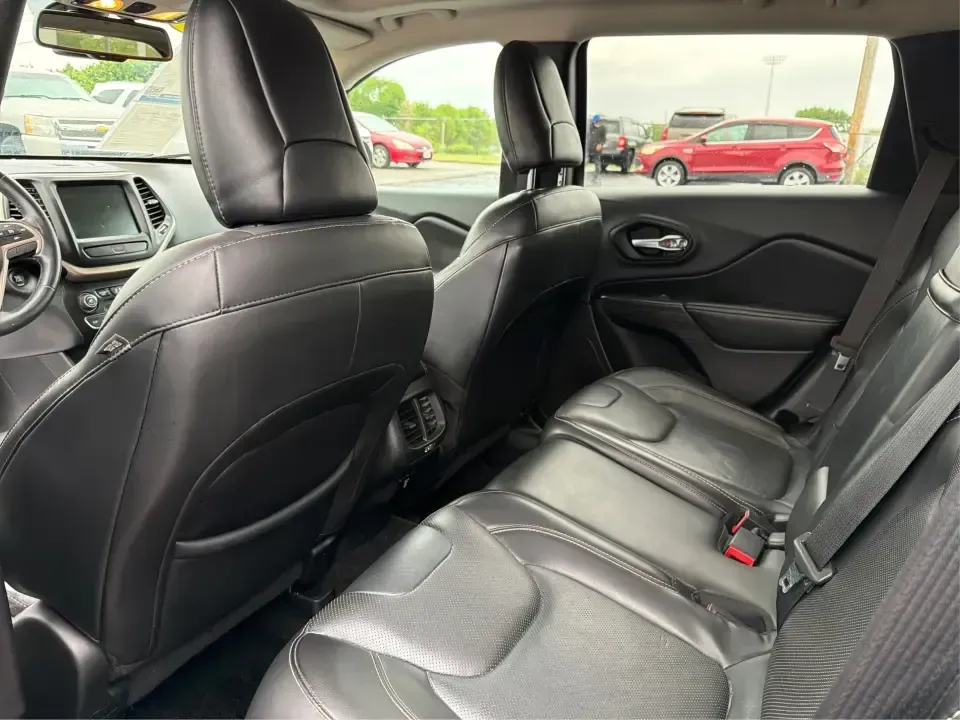 2015 Jeep Cherokee Limited (1C4PJMDS6FW) with an 3.2L V6 DOHC 24V engine, 9-Speed Automatic transmission, located at 4508 South Dixie Dr, Moraine, OH, 45439, (937) 908-9800, 39.689976, -84.218452 - Weekend escapes to John Bryan State Park, daily commutes down I70, or school-and-sports runs around Riverside-this 2015 Jeep Cherokee Limited is built for the kind of life that doesn't stay parked. With SUV comfort, confident capability, and upscale features, it's a smart fit for drivers who want on - Photo#10