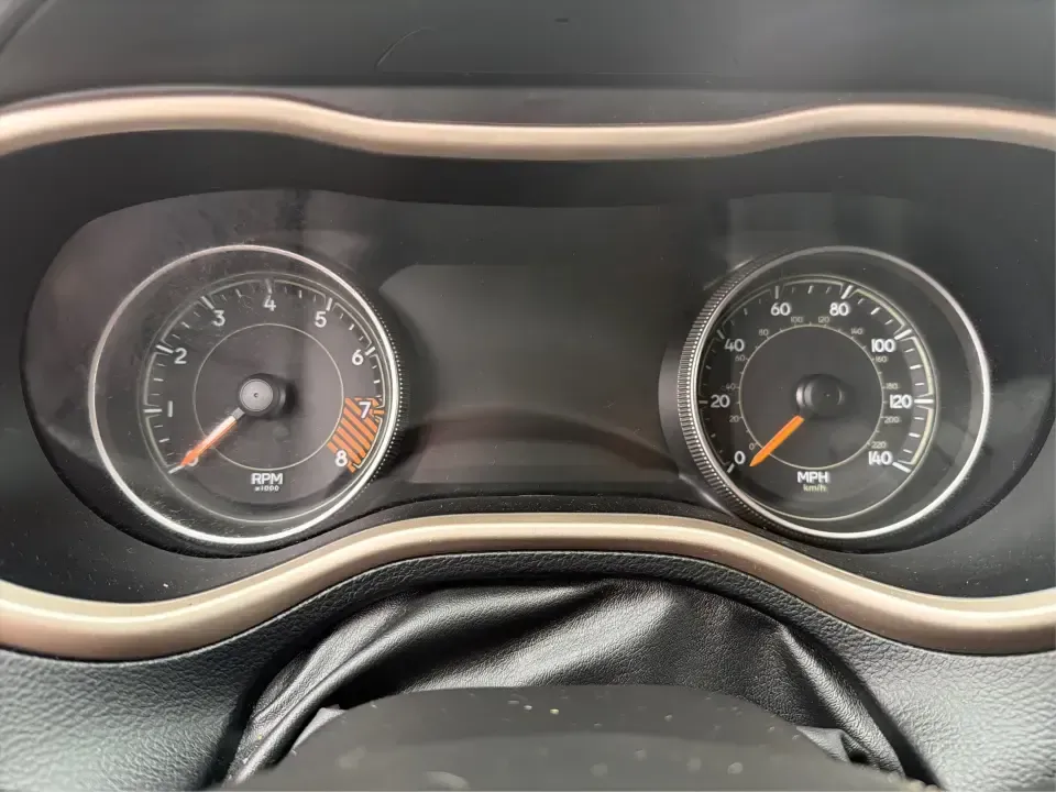 2015 Jeep Cherokee Limited (1C4PJMDS6FW) with an 3.2L V6 DOHC 24V engine, 9-Speed Automatic transmission, located at 4508 South Dixie Dr, Moraine, OH, 45439, (937) 908-9800, 39.689976, -84.218452 - Weekend escapes to John Bryan State Park, daily commutes down I70, or school-and-sports runs around Riverside-this 2015 Jeep Cherokee Limited is built for the kind of life that doesn't stay parked. With SUV comfort, confident capability, and upscale features, it's a smart fit for drivers who want on - Photo#15