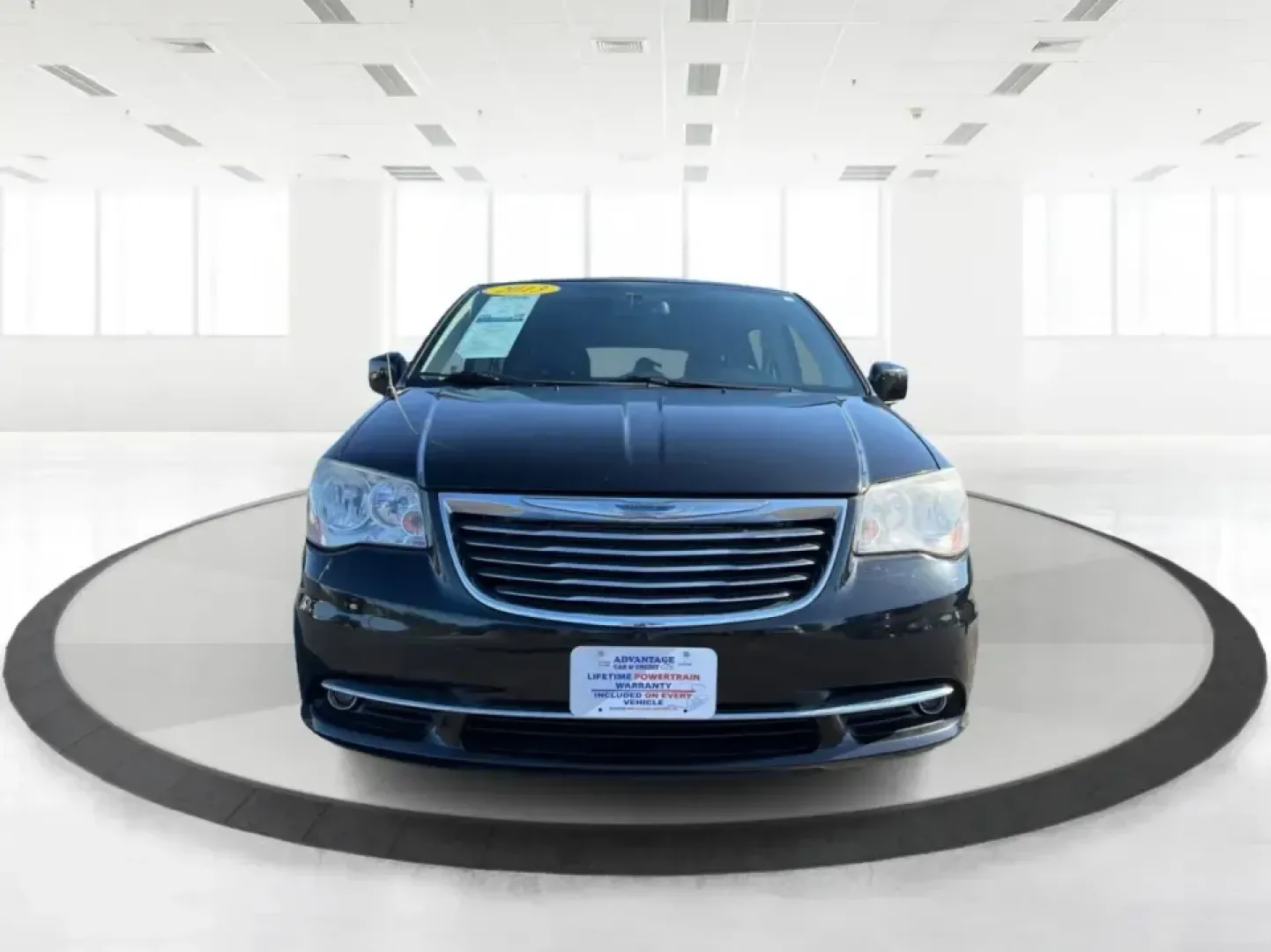 2013 Chrysler Town and Country Touring (2C4RC1BG8DR) with an Pentastar 3.6L V-6 DOHC engine, 6-Speed Automatic transmission, located at 8750 N County Rd 25A, Piqua, OH, 45356, (937) 908-9800, 40.164391, -84.232513 - Road-trip weekends, school drop-offs, and big-box store runs feel a lot easier when you've got a minivan that's built for real life. This 2013 Chrysler Town and Country Touring in Brilliant Black Crystal Pearlcoat is a smart pick for growing families, busy commuters, and budget-conscious buyers wh - Photo#7