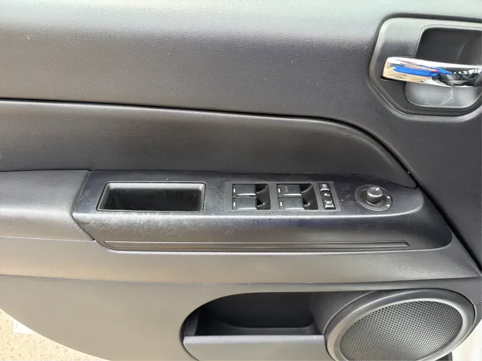 2016 Jeep Compass Sport (1C4NJCBA1GD) with an 2.0L L4 DOHC 16V engine, Automatic transmission, located at 4508 South Dixie Dr, Moraine, OH, 45439, (937) 908-9800, 39.689976, -84.218452 - **Adventure Awaits with the 2016 Jeep Compass Sport in Fairborn, OH!**<br /> <br /> Are you and your family ready to embark on thrilling weekend adventures or find the ideal companion for your daily commute? Look no further! The 2016 Jeep Compass Sport is the perfect SUV for those who need a dependa - Photo#17