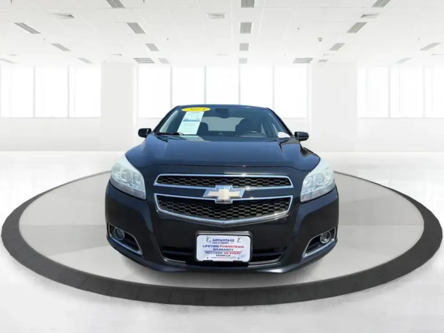 2013 Chevrolet Malibu 2LT (1G11E5SA0DF) with an ECOTEC 2.5L I-4 gasoline direct injection engine, 6-Speed Automatic transmission, located at 880 E. National Road, Vandalia, OH, 45377, (937) 908-9800, 39.891918, -84.183594 - Need a dependable sedan for the daily commute up I75, quick school drop-offs, and comfortable weekend drives to the Dayton Art Institute or a Dragons game? This 2013 Chevrolet Malibu 2LT in Black Granite Metallic fits the real-life routine of busy families, first-time buyers, and budget-conscious dr - Photo#7
