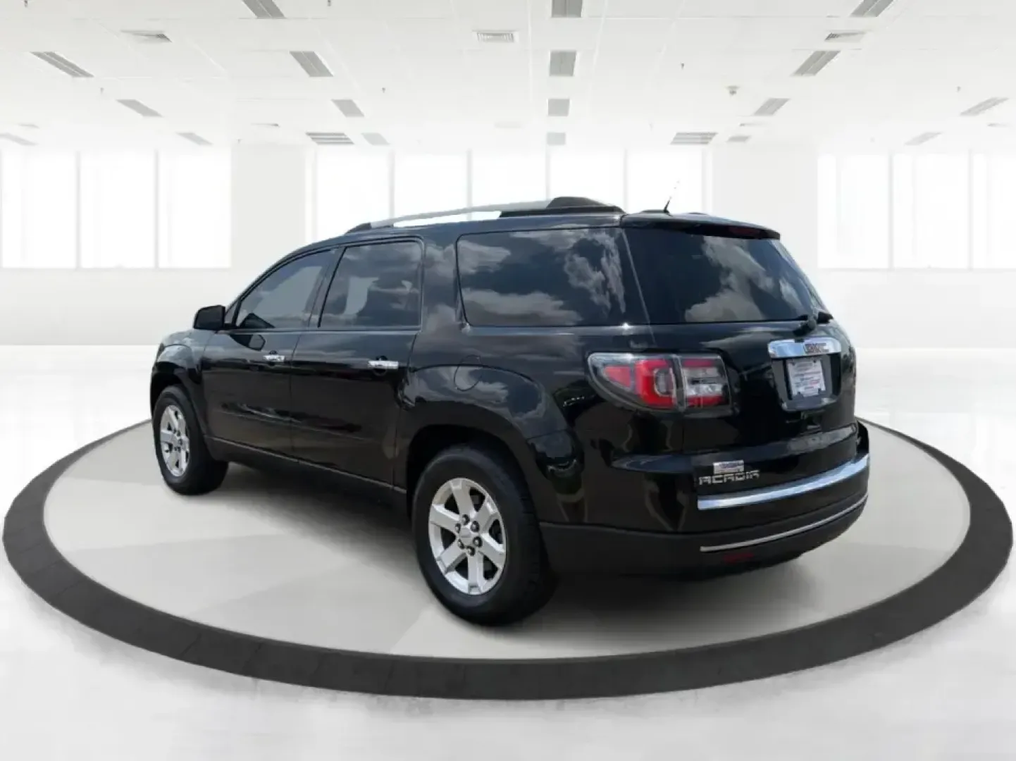2016 GMC Acadia SLE-2 (1GKKVPKD1GJ) with an 3.6L V-6 gasoline direct injection engine, 6A transmission, located at 401 Woodman Dr, Riverside, OH, 45431, (937) 908-9800, 39.760899, -84.123421 - Need one SUV that can handle school drop-offs, long commutes, and weekend getaways to the MetroParks without feeling cramped? This 2016 GMC Acadia SLE-2 in Ebony Twilight Metallic is a smart fit for busy families and active drivers who want three-row flexibility, confident traction, and everyday com- Photo#4