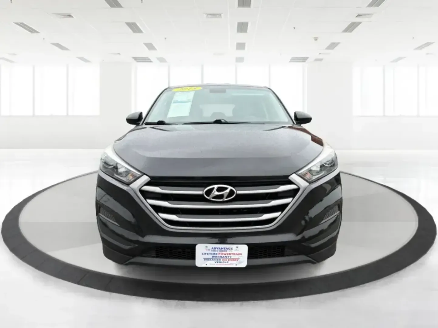 2018 Hyundai Tucson SE (KM8J2CA41JU) with an Nu 2L I-4 gasoline direct injection engine, 6A transmission, located at 4508 South Dixie Dr, Moraine, OH, 45439, (937) 908-9800, 39.689976, -84.218452 - Pack up the kids for a day at Carillon Historical Park, load camping gear for a weekend at Germantown MetroPark, or settle into a comfortable long commute down I-75-this 2018 Hyundai Tucson SE is the kind of compact SUV that fits real life in the Miami Valley. With its versatile SUV body style, conf- Photo#7
