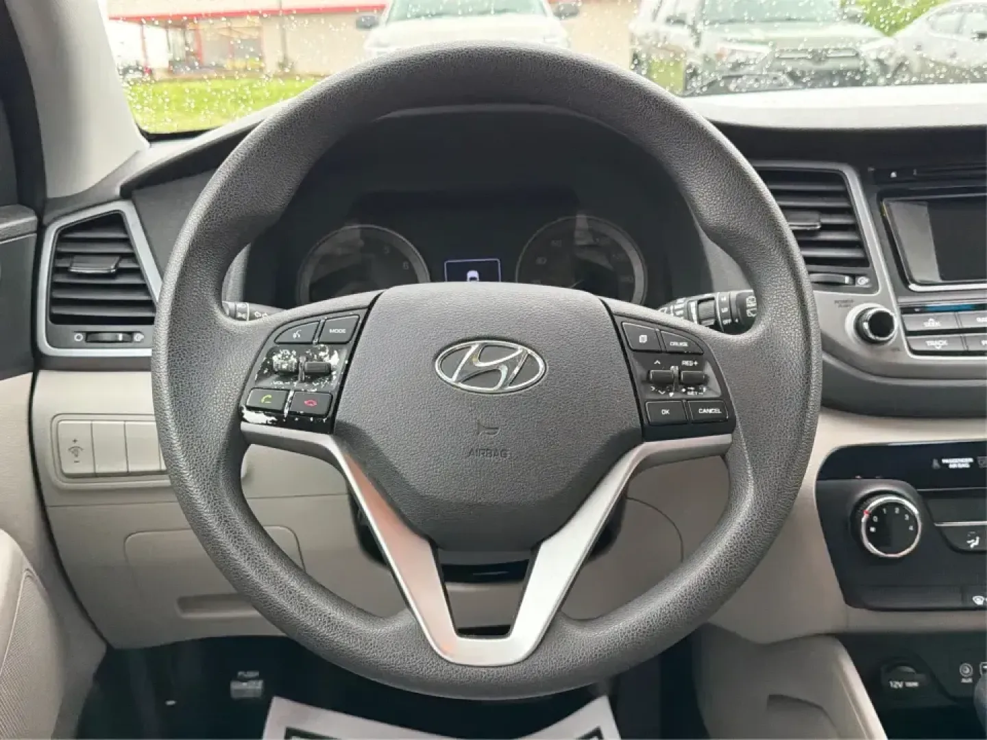 2018 Hyundai Tucson SE (KM8J2CA41JU) with an Nu 2L I-4 gasoline direct injection engine, 6A transmission, located at 4508 South Dixie Dr, Moraine, OH, 45439, (937) 908-9800, 39.689976, -84.218452 - Pack up the kids for a day at Carillon Historical Park, load camping gear for a weekend at Germantown MetroPark, or settle into a comfortable long commute down I-75-this 2018 Hyundai Tucson SE is the kind of compact SUV that fits real life in the Miami Valley. With its versatile SUV body style, conf- Photo#16