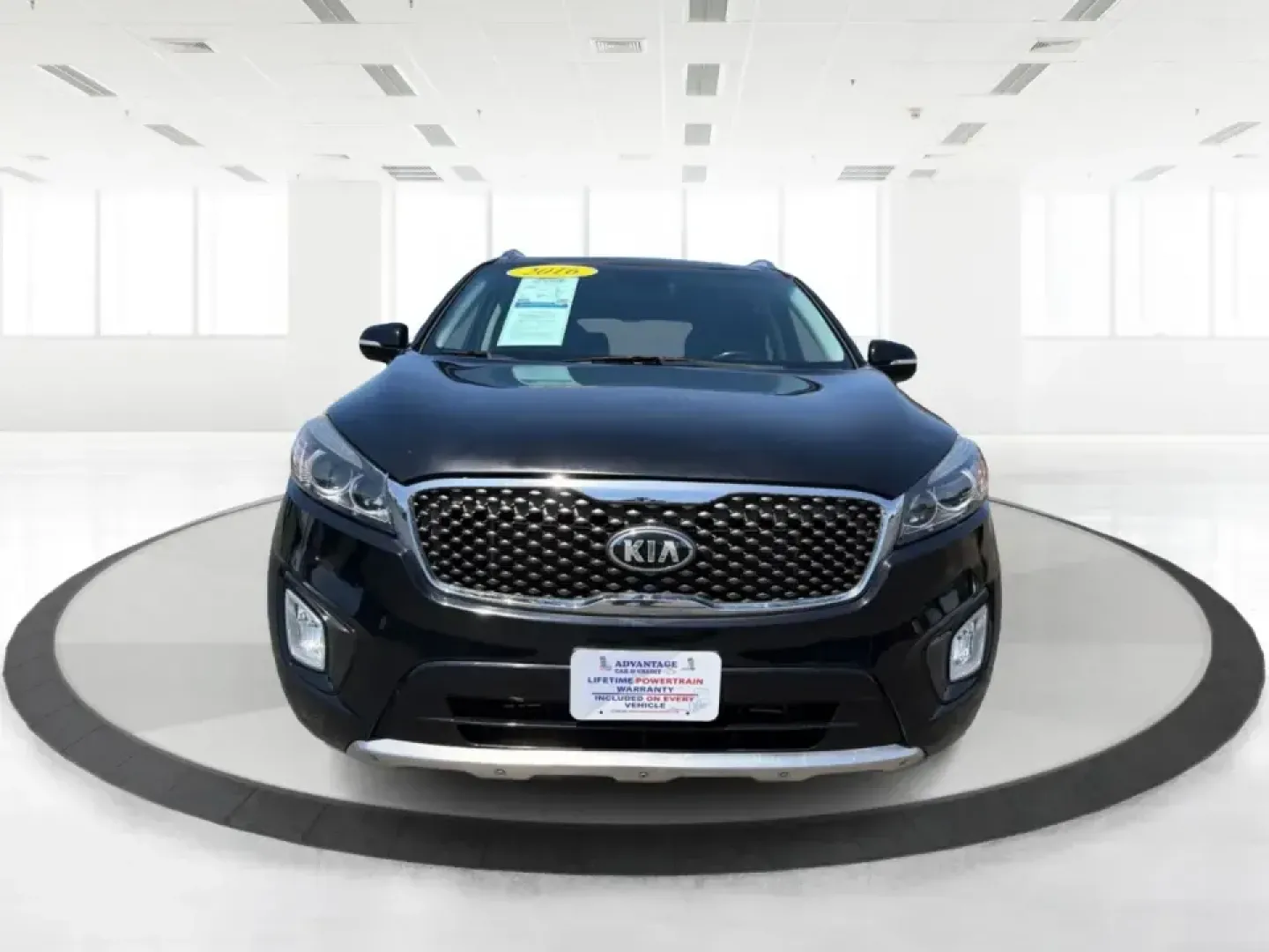2016 Kia Sorento SX V6 AWD (5XYPKDA57GG) with an 3.3L V6 DOHC 24V engine, 6-Speed Automatic transmission, located at 1951 S Dayton Lakeview Rd., New Carlisle, OH, 45344, (937) 908-9800, 39.890999, -84.050255 - Pack up the kids, load the cooler, and point the nose toward a weekend at Buck Creek State Park or a day trip through the Miami Valley-this 2016 Kia Sorento SX V6 is the kind of SUV that fits real life in New Carlisle. With three-row flexibility, confident all-weather capability, and comfort feature - Photo#7