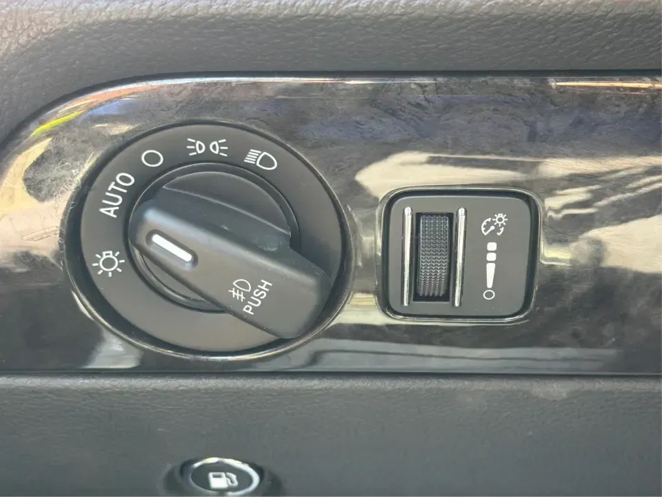 2014 Dodge Durango Citadel (1C4RDJEG5EC) with an 3.6L V6 DOHC 24V engine, 8-Speed Automatic transmission, located at 1099 N County Rd 25A, Troy, OH, 45373, (937) 908-9800, 40.057079, -84.212883 - Load up the family, point the nose toward I75, and turn everyday errands into comfortable road trips-this 2014 Dodge Durango Citadel is built for drivers who want three-row versatility, confident traction, and premium features without stepping into a brand-new payment. Whether you're commuting acros - Photo#16
