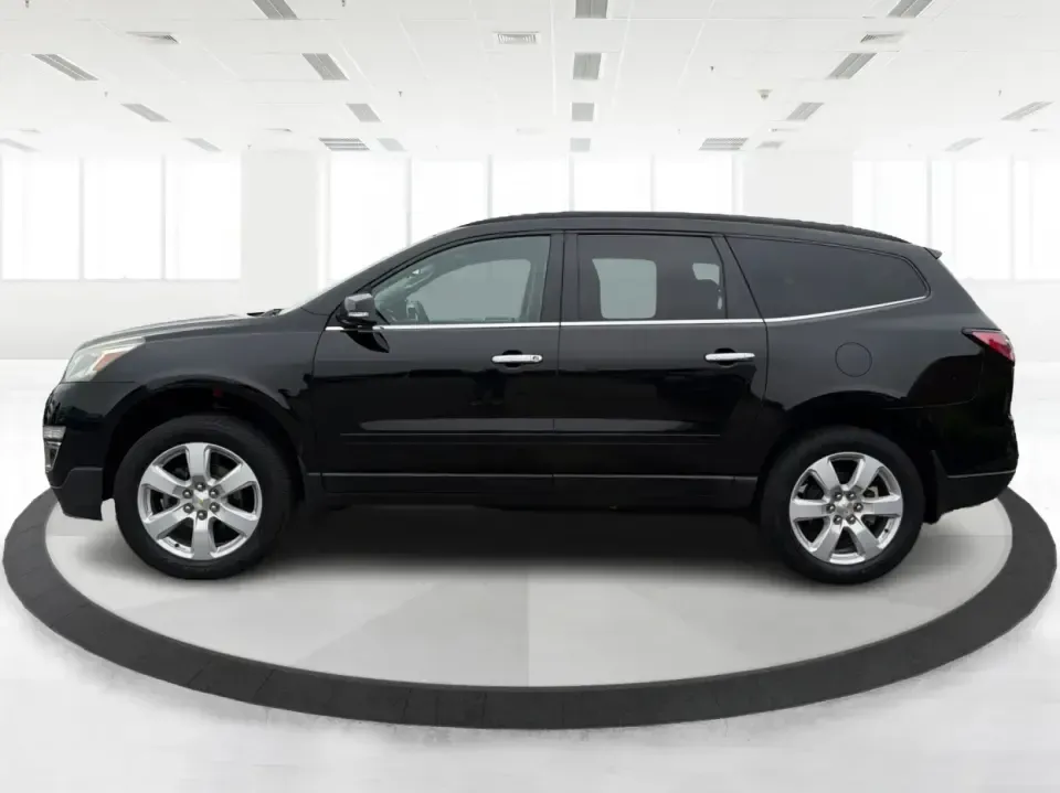 2016 Chevrolet Traverse 1LT (1GNKRGKD1GJ) with an 3.6L V-6 gasoline direct injection engine, 6A transmission, located at 8750 N County Rd 25A, Piqua, OH, 45356, (937) 908-9800, 40.164391, -84.232513 - Load up the kids, the cooler, and the weekend plans-this 2016 Chevrolet Traverse 1LT is the kind of family-ready SUV that makes school runs, long commutes, and Ohio road trips feel simpler. With three-row flexibility, a confident 3.6L V6, and everyday comfort features, it's a smart pick for growing - Photo#5