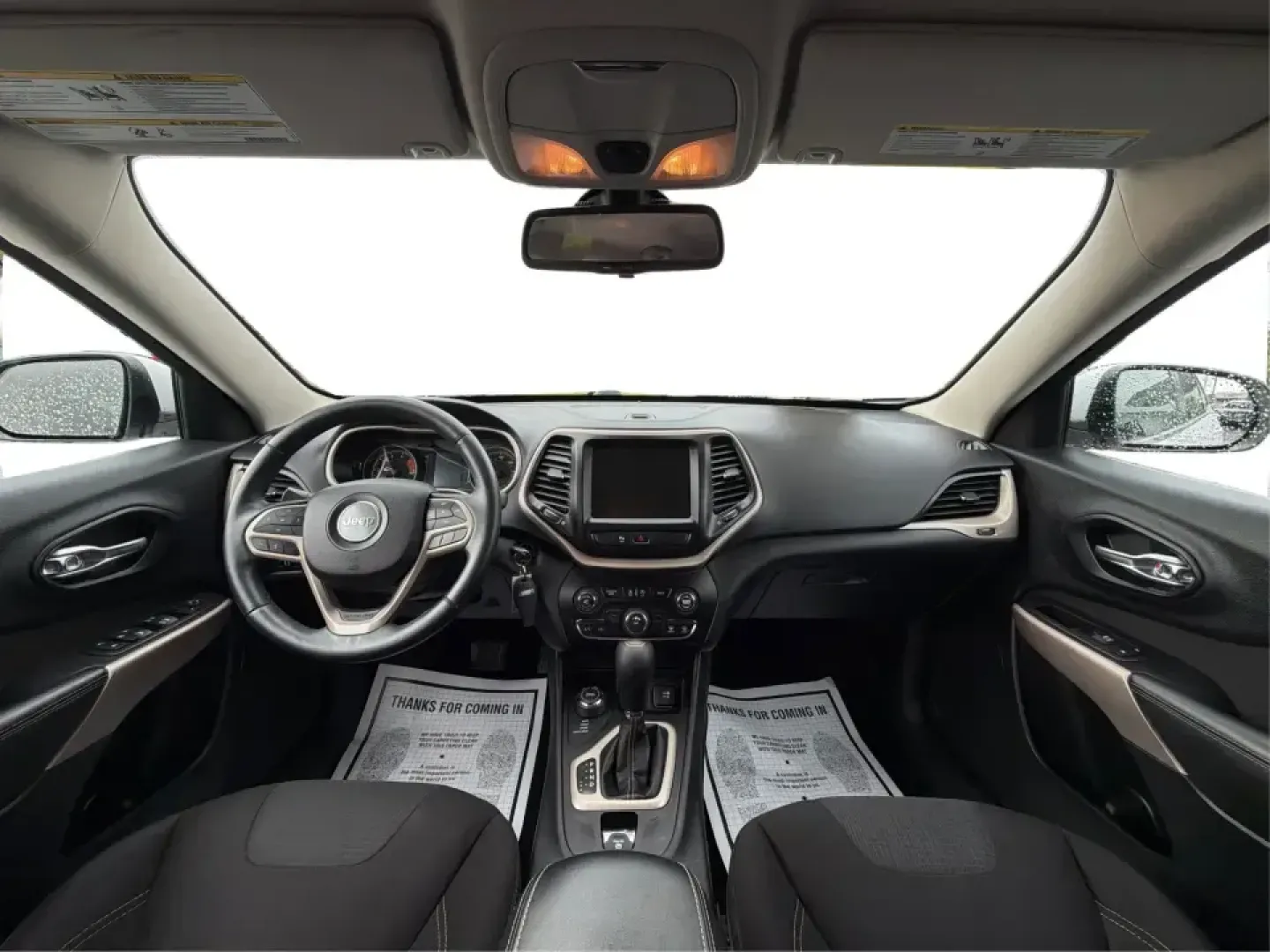 2017 Jeep Cherokee Latitude 4x4 (1C4PJMCS5HW) with an 3.2L V6 DOHC 24V engine, 9A transmission, located at 1184 Kauffman Ave, Fairborn, OH, 45324, (937) 908-9800, 39.807072, -84.030914 - Weekend getaways to John Bryan State Park, snowy commutes to Wright-Patterson AFB, or everyday school-and-grocery runs around Fairborn-this 2017 Jeep Cherokee Latitude 4x4 is built for the kind of life that doesn't stop when the weather changes. With confident 4x4 capability, a comfortable cabin, an - Photo#21