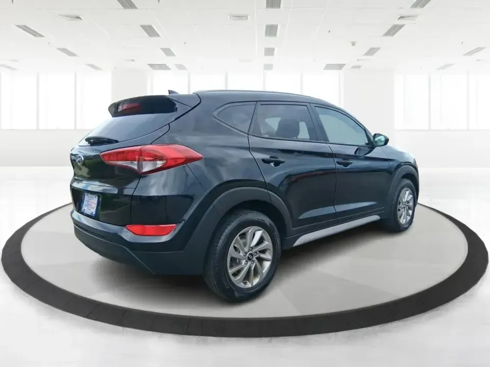 2018 Hyundai Tucson SEL (KM8J33A41JU) with an Nu 2L I-4 gasoline direct injection engine, 6A transmission, located at 1230 East Main St, Xenia, OH, 45385, (937) 908-9800, 39.688026, -83.910172 - Picture your next week: an easy school drop-off, a smooth commute down US-35, and a weekend escape to Caesar Creek with enough room for coolers, strollers, or hiking gear. This 2018 Hyundai Tucson SEL is the kind of compact SUV that fits real life in Xenia-practical for growing families, comfortable - Photo#2