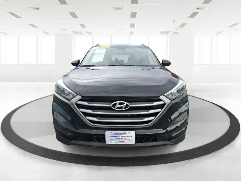 2018 Hyundai Tucson SEL (KM8J33A41JU) with an Nu 2L I-4 gasoline direct injection engine, 6A transmission, located at 1230 East Main St, Xenia, OH, 45385, (937) 908-9800, 39.688026, -83.910172 - Picture your next week: an easy school drop-off, a smooth commute down US-35, and a weekend escape to Caesar Creek with enough room for coolers, strollers, or hiking gear. This 2018 Hyundai Tucson SEL is the kind of compact SUV that fits real life in Xenia-practical for growing families, comfortable - Photo#7