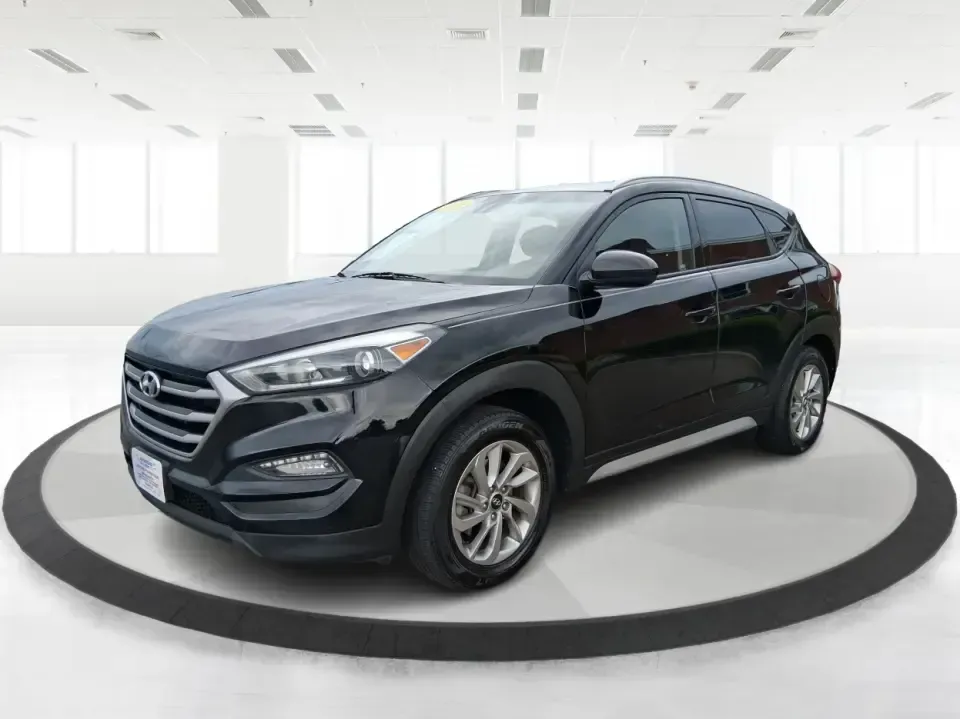 2018 Hyundai Tucson SEL (KM8J33A41JU) with an Nu 2L I-4 gasoline direct injection engine, 6A transmission, located at 880 E. National Road, Vandalia, OH, 45377, (937) 908-9800, 39.891918, -84.183594 - Picture your next week: an easy school drop-off, a smooth commute down US-35, and a weekend escape to Caesar Creek with enough room for coolers, strollers, or hiking gear. This 2018 Hyundai Tucson SEL is the kind of compact SUV that fits real life in Xenia-practical for growing families, comfortable - Photo#8