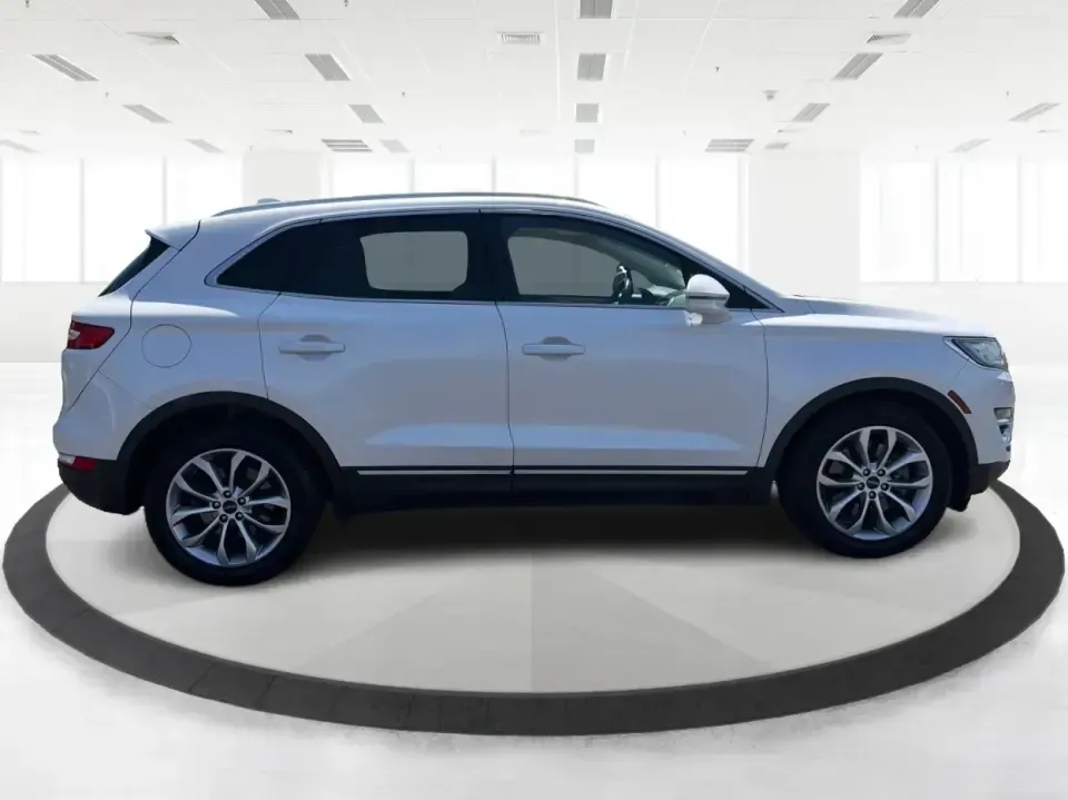2015 Lincoln MKC Base (5LMTJ2AH4FU) with an 2.3L L4 DOHC 16V engine, 6-Speed Automatic transmission, located at 1230 East Main St, Xenia, OH, 45385, (937) 908-9800, 39.688026, -83.910172 - Picture your next Ohio weekend: coffee in hand, rolling out of New Carlisle toward Dayton or Springfield with the comfort of a premium SUV, the confidence of all-wheel traction, and enough tech to make every mile feel effortless. This 2015 Lincoln MKC Base is an ideal fit for commuters who want a qu - Photo#1