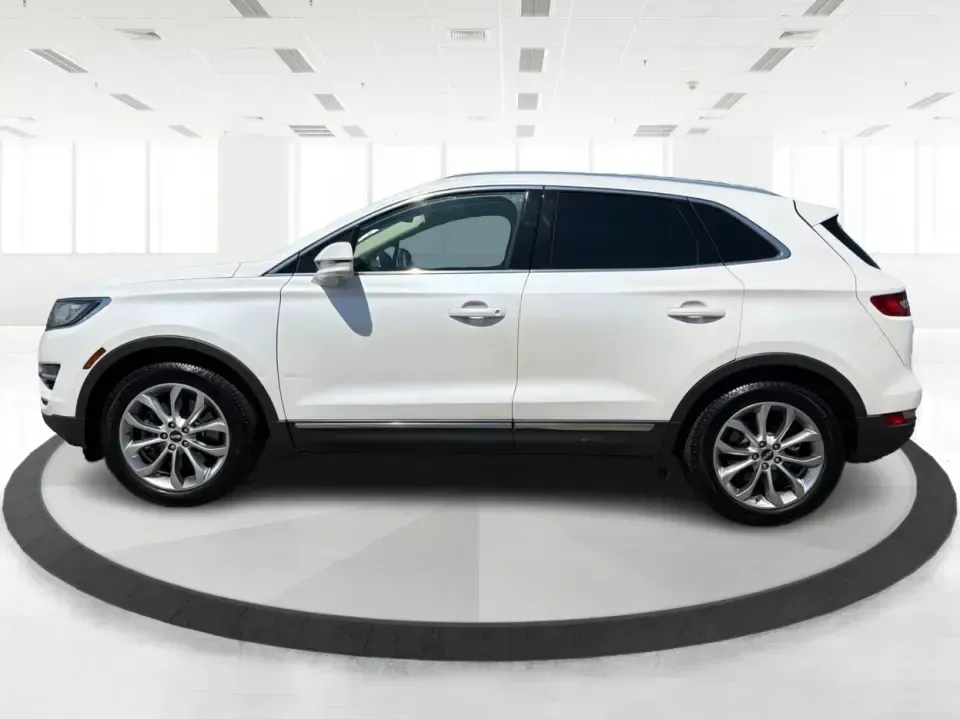 2015 Lincoln MKC Base (5LMTJ2AH4FU) with an 2.3L L4 DOHC 16V engine, 6-Speed Automatic transmission, located at 1230 East Main St, Xenia, OH, 45385, (937) 908-9800, 39.688026, -83.910172 - Picture your next Ohio weekend: coffee in hand, rolling out of New Carlisle toward Dayton or Springfield with the comfort of a premium SUV, the confidence of all-wheel traction, and enough tech to make every mile feel effortless. This 2015 Lincoln MKC Base is an ideal fit for commuters who want a qu - Photo#5