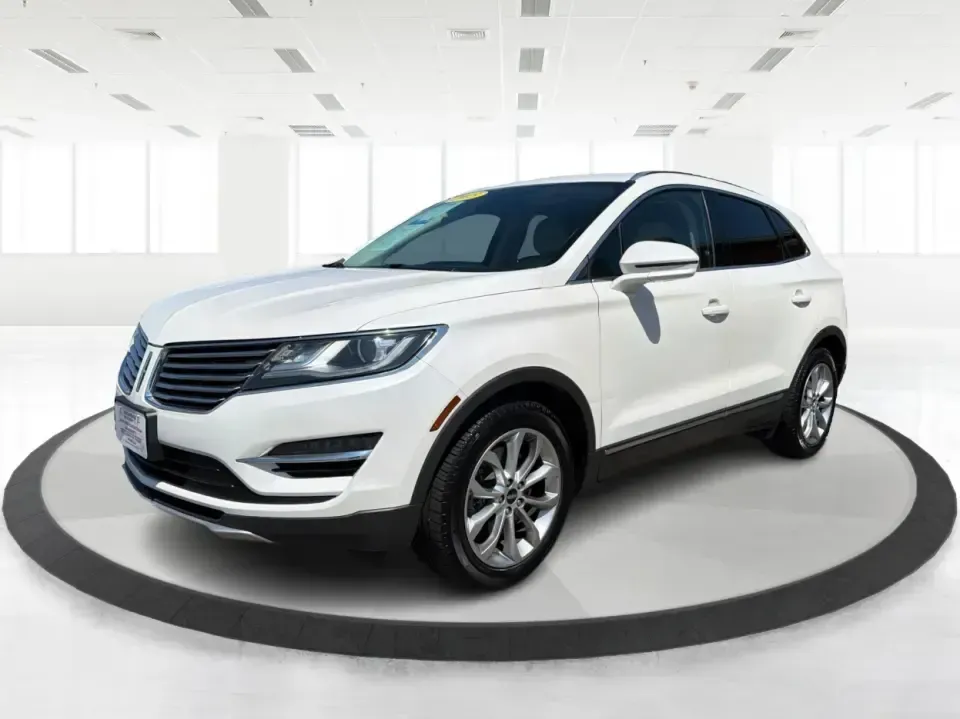 2015 Lincoln MKC Base (5LMTJ2AH4FU) with an 2.3L L4 DOHC 16V engine, 6-Speed Automatic transmission, located at 1230 East Main St, Xenia, OH, 45385, (937) 908-9800, 39.688026, -83.910172 - Picture your next Ohio weekend: coffee in hand, rolling out of New Carlisle toward Dayton or Springfield with the comfort of a premium SUV, the confidence of all-wheel traction, and enough tech to make every mile feel effortless. This 2015 Lincoln MKC Base is an ideal fit for commuters who want a qu - Photo#8