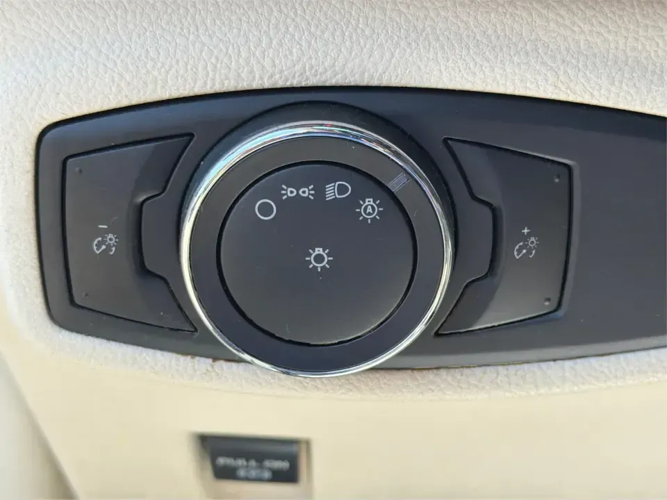 2015 Lincoln MKC Base (5LMTJ2AH4FU) with an 2.3L L4 DOHC 16V engine, 6-Speed Automatic transmission, located at 1230 East Main St, Xenia, OH, 45385, (937) 908-9800, 39.688026, -83.910172 - Picture your next Ohio weekend: coffee in hand, rolling out of New Carlisle toward Dayton or Springfield with the comfort of a premium SUV, the confidence of all-wheel traction, and enough tech to make every mile feel effortless. This 2015 Lincoln MKC Base is an ideal fit for commuters who want a qu - Photo#16