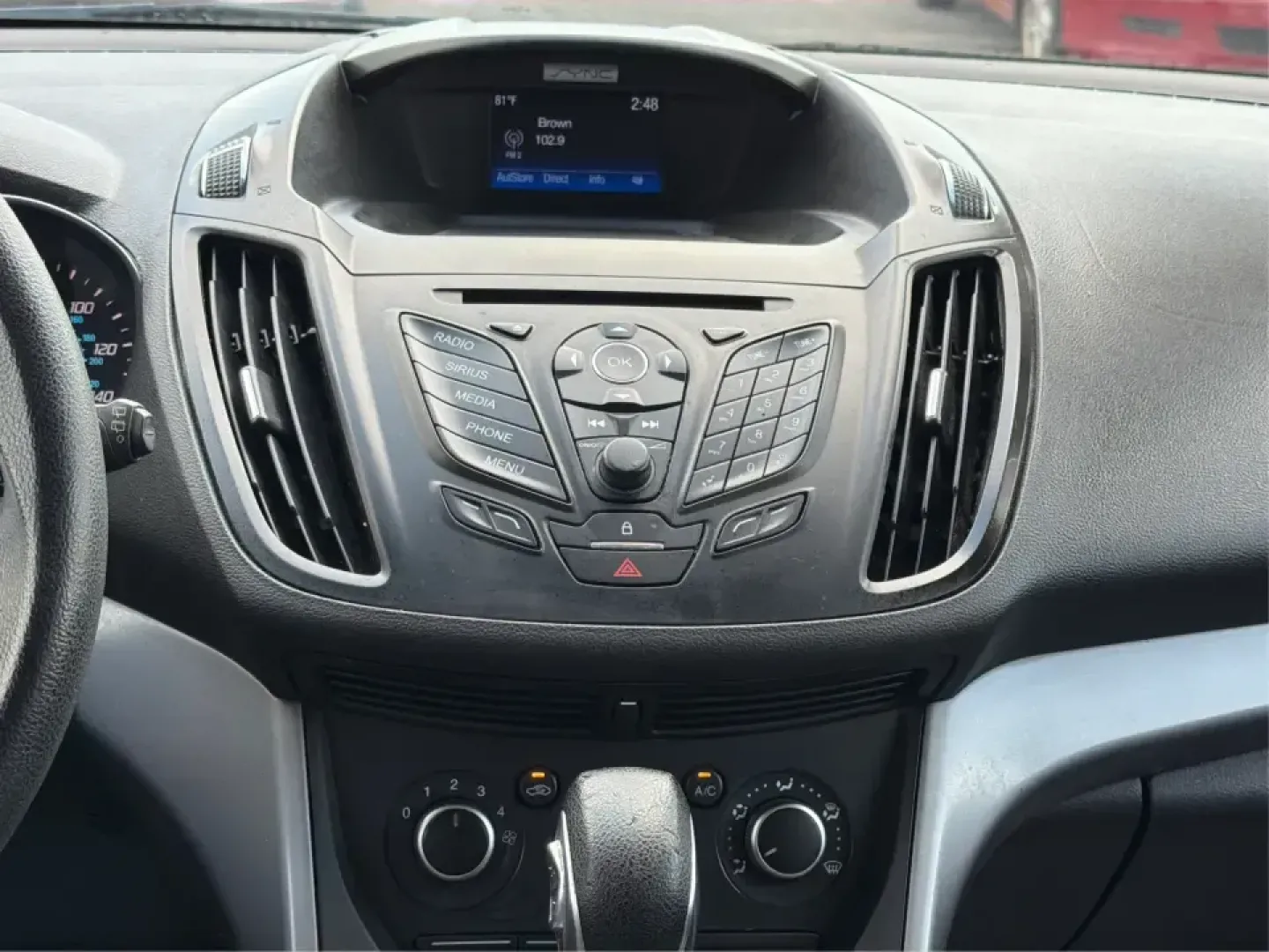 2016 Ford Escape SE (1FMCU0G73GU) with an 2.5L L4 DOHC 16V engine, 6-Speed Automatic transmission, located at 880 E. National Road, Vandalia, OH, 45377, (937) 908-9800, 39.891918, -84.183594 - Pack up the kids, load the groceries, or point the nose toward a weekend getaway-this 2016 Ford Escape SE is the kind of compact SUV that fits real life in Vandalia, OH. With its easy-to-park size, versatile cargo space, and comfortable cabin, it's a smart choice for commuters heading down I75, fami - Photo#13