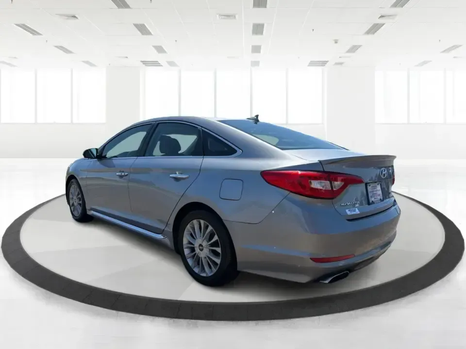 2015 Hyundai Sonata Limited (5NPE34AF9FH) with an 2.4L I-4 gasoline direct injection engine, 6-Speed Automatic transmission, located at 1184 Kauffman Ave, Fairborn, OH, 45324, (937) 908-9800, 39.807072, -84.030914 - Need a comfortable, tech-savvy sedan that makes the daily commute to Wright-Patterson AFB, a quick run down I-675, or a weekend drive to Yellow Springs feel like an upgrade-without stepping into a brand-new payment? This 2015 Hyundai Sonata Limited is built for real life in Fairborn: smooth on long - Photo#4