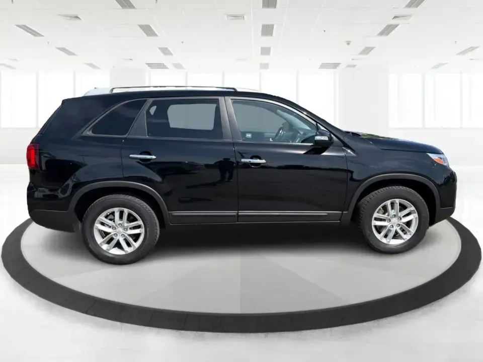 2014 Kia Sorento LX (5XYKT3A68EG) with an 2.4L I-4 gasoline direct injection engine, 6-Speed Automatic transmission, located at 1099 N County Rd 25A, Troy, OH, 45373, (937) 908-9800, 40.057079, -84.212883 - Need an SUV that fits real life in Troy-school drop-offs, a long commute down I-75, and weekend runs to Charleston Falls Preserve or a day around Downtown Troy? This 2014 Kia Sorento LX in Ebony Black is a practical, road-trip-ready SUV that balances everyday comfort with the kind of space and versa - Photo#1