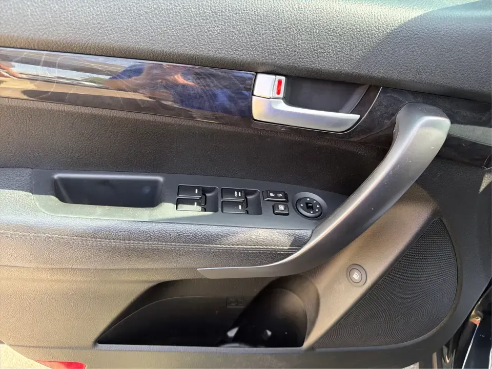2014 Kia Sorento LX (5XYKT3A68EG) with an 2.4L I-4 gasoline direct injection engine, 6-Speed Automatic transmission, located at 1099 N County Rd 25A, Troy, OH, 45373, (937) 908-9800, 40.057079, -84.212883 - Need an SUV that fits real life in Troy-school drop-offs, a long commute down I-75, and weekend runs to Charleston Falls Preserve or a day around Downtown Troy? This 2014 Kia Sorento LX in Ebony Black is a practical, road-trip-ready SUV that balances everyday comfort with the kind of space and versa - Photo#17