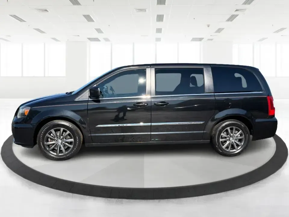 2015 Chrysler Town and Country S (2C4RC1HG0FR) with an 3.6L V-6 DOHC engine, 6-Speed Automatic transmission, located at 401 Woodman Dr, Riverside, OH, 45431, (937) 908-9800, 39.760899, -84.123421 - Need a road-trip-ready family hauler that can handle school drop-offs, sports practice, and weekend getaways without feeling like a chore? This 2015 Chrysler Town and Country S is built for real life-roomy seating, flexible cargo space, and comfort features that make long days on I-75 or a quick r - Photo#5
