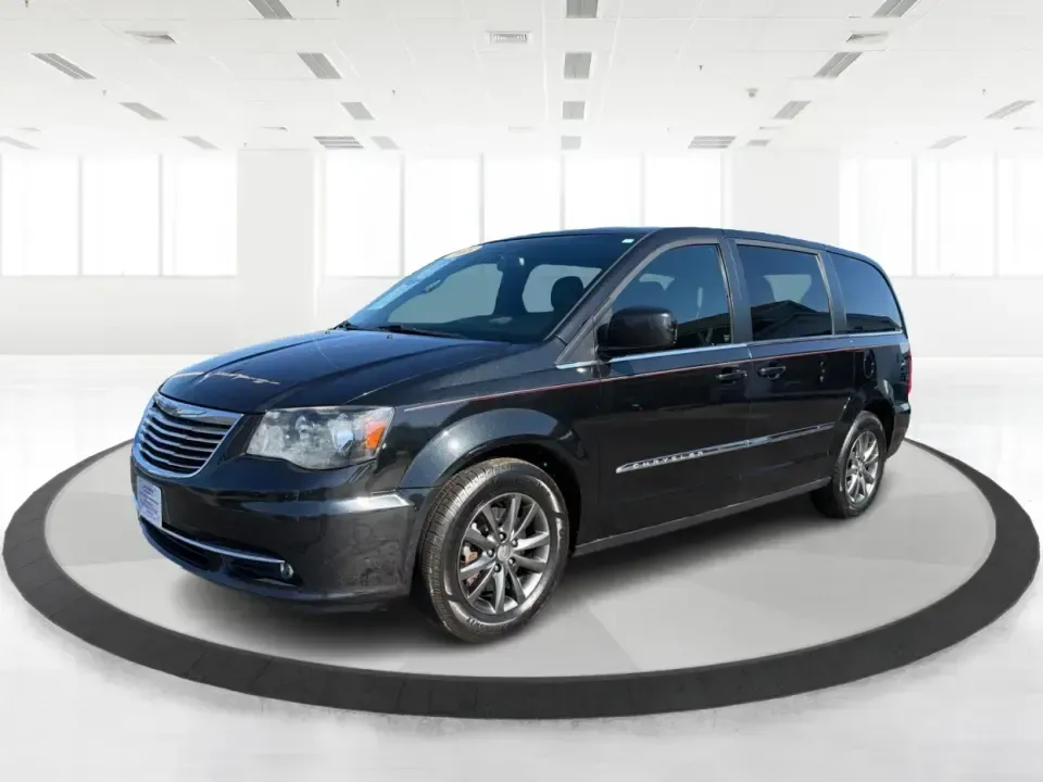 2015 Chrysler Town and Country S (2C4RC1HG0FR) with an 3.6L V-6 DOHC engine, 6-Speed Automatic transmission, located at 401 Woodman Dr, Riverside, OH, 45431, (937) 908-9800, 39.760899, -84.123421 - Need a road-trip-ready family hauler that can handle school drop-offs, sports practice, and weekend getaways without feeling like a chore? This 2015 Chrysler Town and Country S is built for real life-roomy seating, flexible cargo space, and comfort features that make long days on I-75 or a quick r - Photo#8