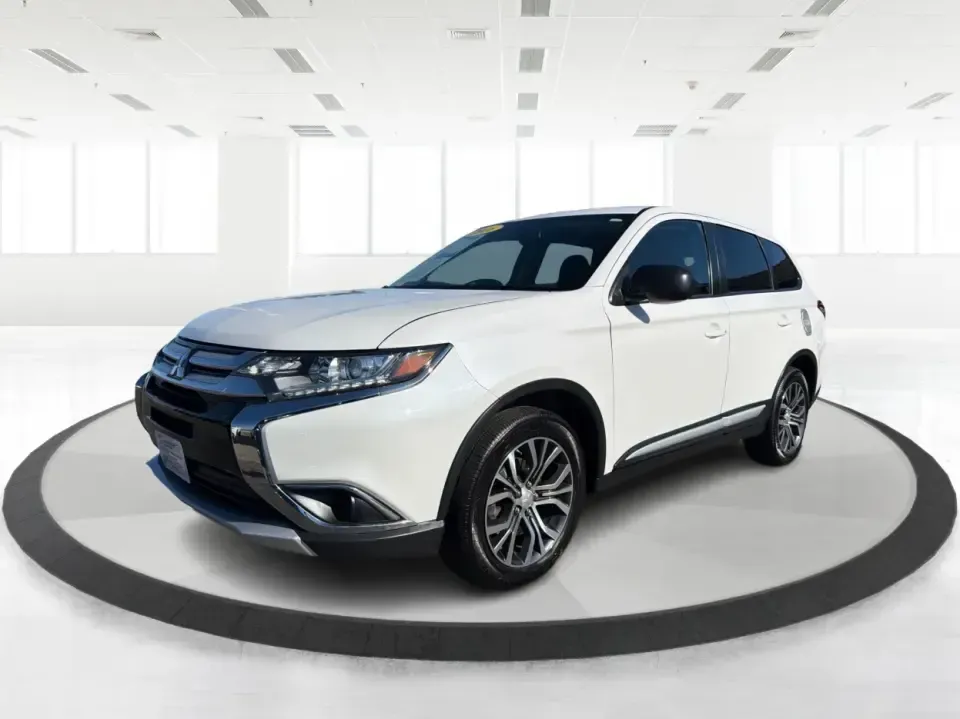 2016 Mitsubishi Outlander ES (JA4AD2A30GZ) with an 2.4L I-4 variable valve control engine, CVT transmission, located at 8750 N County Rd 25A, Piqua, OH, 45356, (937) 908-9800, 40.164391, -84.232513 - Weekend road trips to Indian Lake, daily commutes down I75, or shuttling kids between practice and school-this 2016 Mitsubishi Outlander ES is built for real-life schedules in and around Piqua, Ohio. Finished in Diamond White Pearl, this versatile SUV blends family-friendly space with easy-to-live-w - Photo#8