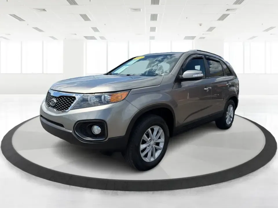 2013 Kia Sorento LX 2WD (5XYKT3A69DG) with an 2.4L L4 DOHC 16V engine, 6-Speed Automatic transmission, located at 8750 N County Rd 25A, Piqua, OH, 45356, (937) 908-9800, 40.164391, -84.232513 - Pack up the kids, load the cooler, and point your weekend plans toward Indian Lake or a quick getaway down I-75-this 2013 Kia Sorento LX 2WD is the kind of practical SUV that fits real life in Piqua. With roomy seating, flexible cargo space, and everyday comfort, it's a smart pick for growing famili - Photo#8