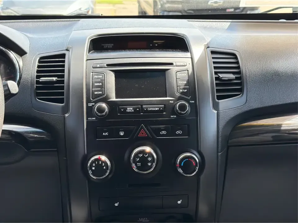 2013 Kia Sorento LX 2WD (5XYKT3A69DG) with an 2.4L L4 DOHC 16V engine, 6-Speed Automatic transmission, located at 8750 N County Rd 25A, Piqua, OH, 45356, (937) 908-9800, 40.164391, -84.232513 - Pack up the kids, load the cooler, and point your weekend plans toward Indian Lake or a quick getaway down I-75-this 2013 Kia Sorento LX 2WD is the kind of practical SUV that fits real life in Piqua. With roomy seating, flexible cargo space, and everyday comfort, it's a smart pick for growing famili - Photo#13