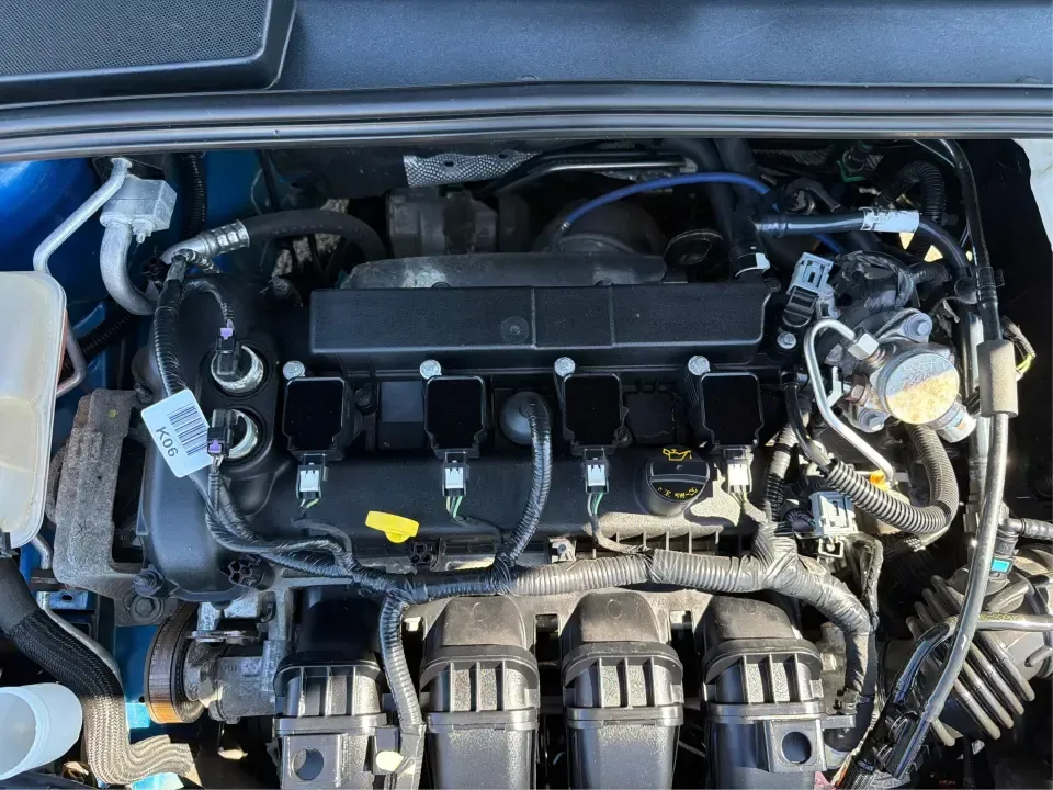 2018 Ford Focus SE (1FADP3F22JL) with an 2.0L L4 DOHC 16V engine, Automatic transmission, located at 4508 South Dixie Dr, Moraine, OH, 45439, (937) 908-9800, 39.689976, -84.218452 - Need a smart, efficient sedan for daily commutes down South Dixie Drive, quick runs to the Moraine Walmart area, or a reliable ride for work in Dayton and back? This 2018 Ford Focus SE is built for real life-easy to park, comfortable for longer drives, and fuel-friendly for the weekly grind. Finishe - Photo#11
