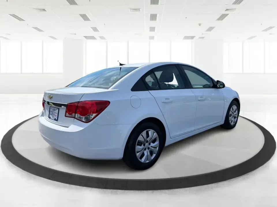 2014 Chevrolet Cruze LS Auto (1G1PA5SG0E7) with an ECOTEC 1.8L I-4 DOHC engine, 6-Speed Automatic transmission, located at 401 Woodman Dr, Riverside, OH, 45431, (937) 908-9800, 39.760899, -84.123421 - Picture your next week in Riverside: an easy I675 commute to Wright-Patterson AFB, quick grocery runs near Airway Shopping Center, and a comfortable weekend drive down Woodman Dr toward Downtown Dayton-without stretching your budget. This 2014 Chevrolet Cruze LS Auto is a smart, practical sedan for - Photo#2