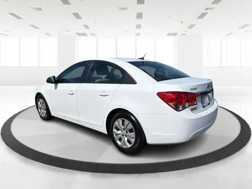 2014 Chevrolet Cruze LS Auto (1G1PA5SG0E7) with an ECOTEC 1.8L I-4 DOHC engine, 6-Speed Automatic transmission, located at 401 Woodman Dr, Riverside, OH, 45431, (937) 908-9800, 39.760899, -84.123421 - Picture your next week in Riverside: an easy I675 commute to Wright-Patterson AFB, quick grocery runs near Airway Shopping Center, and a comfortable weekend drive down Woodman Dr toward Downtown Dayton-without stretching your budget. This 2014 Chevrolet Cruze LS Auto is a smart, practical sedan for - Photo#4