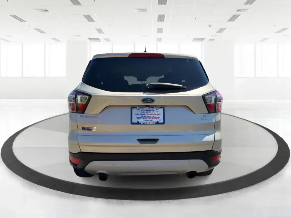 2017 Ford Escape SE (1FMCU0GD2HU) with an 1.5L L4 DOHC 16V engine, 6A transmission, located at 880 E. National Road, Vandalia, OH, 45377, (937) 908-9800, 39.891918, -84.183594 - Picture your next week in Vandalia: weekday commutes down E. National Road and I75, school drop-offs, quick grocery runs near the Dayton International Airport area, and a weekend escape to Taylorsville MetroPark or a day out at the Montgomery County Fairgrounds. This 2017 Ford Escape SE is built for - Photo#3