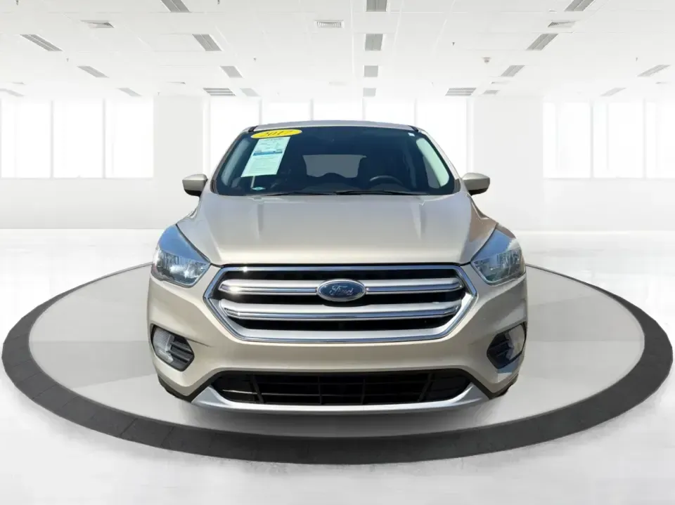 2017 Ford Escape SE (1FMCU0GD2HU) with an 1.5L L4 DOHC 16V engine, 6A transmission, located at 880 E. National Road, Vandalia, OH, 45377, (937) 908-9800, 39.891918, -84.183594 - Picture your next week in Vandalia: weekday commutes down E. National Road and I75, school drop-offs, quick grocery runs near the Dayton International Airport area, and a weekend escape to Taylorsville MetroPark or a day out at the Montgomery County Fairgrounds. This 2017 Ford Escape SE is built for - Photo#7