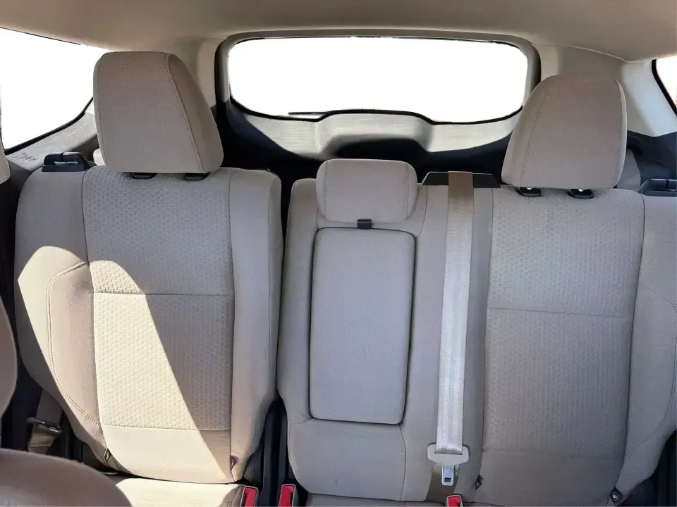 2017 Ford Escape SE (1FMCU0GD2HU) with an 1.5L L4 DOHC 16V engine, 6A transmission, located at 880 E. National Road, Vandalia, OH, 45377, (937) 908-9800, 39.891918, -84.183594 - Picture your next week in Vandalia: weekday commutes down E. National Road and I75, school drop-offs, quick grocery runs near the Dayton International Airport area, and a weekend escape to Taylorsville MetroPark or a day out at the Montgomery County Fairgrounds. This 2017 Ford Escape SE is built for - Photo#14