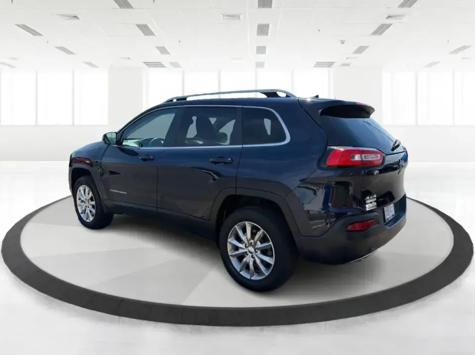 2016 Jeep Cherokee Limited 4WD (1C4PJMDB9GW) with an 2.4L L4 DOHC 16V engine, 9A transmission, located at 1099 N County Rd 25A, Troy, OH, 45373, (937) 908-9800, 40.057079, -84.212883 - Picture your next weekend: loading up the family for a quick trip to Charleston Falls Preserve, cruising out toward Taylorsville MetroPark, or taking the scenic backroads around Troy with confident four-wheel-drive capability and premium comfort. This 2016 Jeep Cherokee Limited 4WD in standout True- Photo#4