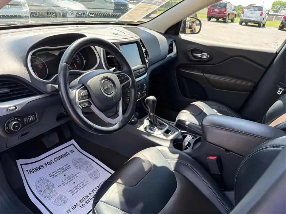 2016 Jeep Cherokee Limited 4WD (1C4PJMDB9GW) with an 2.4L L4 DOHC 16V engine, 9A transmission, located at 1099 N County Rd 25A, Troy, OH, 45373, (937) 908-9800, 40.057079, -84.212883 - Picture your next weekend: loading up the family for a quick trip to Charleston Falls Preserve, cruising out toward Taylorsville MetroPark, or taking the scenic backroads around Troy with confident four-wheel-drive capability and premium comfort. This 2016 Jeep Cherokee Limited 4WD in standout True- Photo#9