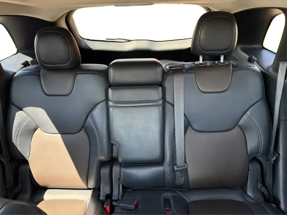 2016 Jeep Cherokee Limited 4WD (1C4PJMDB9GW) with an 2.4L L4 DOHC 16V engine, 9A transmission, located at 1099 N County Rd 25A, Troy, OH, 45373, (937) 908-9800, 40.057079, -84.212883 - Picture your next weekend: loading up the family for a quick trip to Charleston Falls Preserve, cruising out toward Taylorsville MetroPark, or taking the scenic backroads around Troy with confident four-wheel-drive capability and premium comfort. This 2016 Jeep Cherokee Limited 4WD in standout True- Photo#14