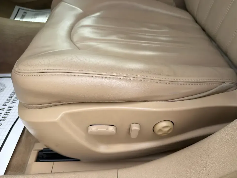 2009 Buick Lucerne CXL1 (1G4HD57M99U) with an 3.9L V6 OHV 12V engine, 4-Speed Automatic transmission, located at 4508 South Dixie Dr, Moraine, OH, 45439, (937) 908-9800, 39.689976, -84.218452 - Dreaming of a comfortable, quiet sedan for long commutes down I75, school drop-offs around Moraine, or easy weekend cruises to Carillon Historical Park and the Dayton Art Institute? This 2009 Buick Lucerne CXL is built for drivers who want classic full-size comfort, a smooth V6 ride, and upscale fea - Photo#18