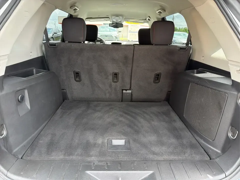 2017 GMC Terrain SLE-1 (2GKALMEK8H6) with an ECOTEC 2.4L I-4 gasoline direct injection engine, 6A transmission, located at 1230 East Main St, Xenia, OH, 45385, (937) 908-9800, 39.688026, -83.910172 - If your week includes school drop-offs, a long commute down US-35, and the occasional weekend escape to John Bryan State Park or Yellow Springs, this 2017 GMC Terrain SLE-1 is the kind of SUV that fits real life-roomy, comfortable, and ready for errands, road trips, and everything in between. Finish - Photo#12